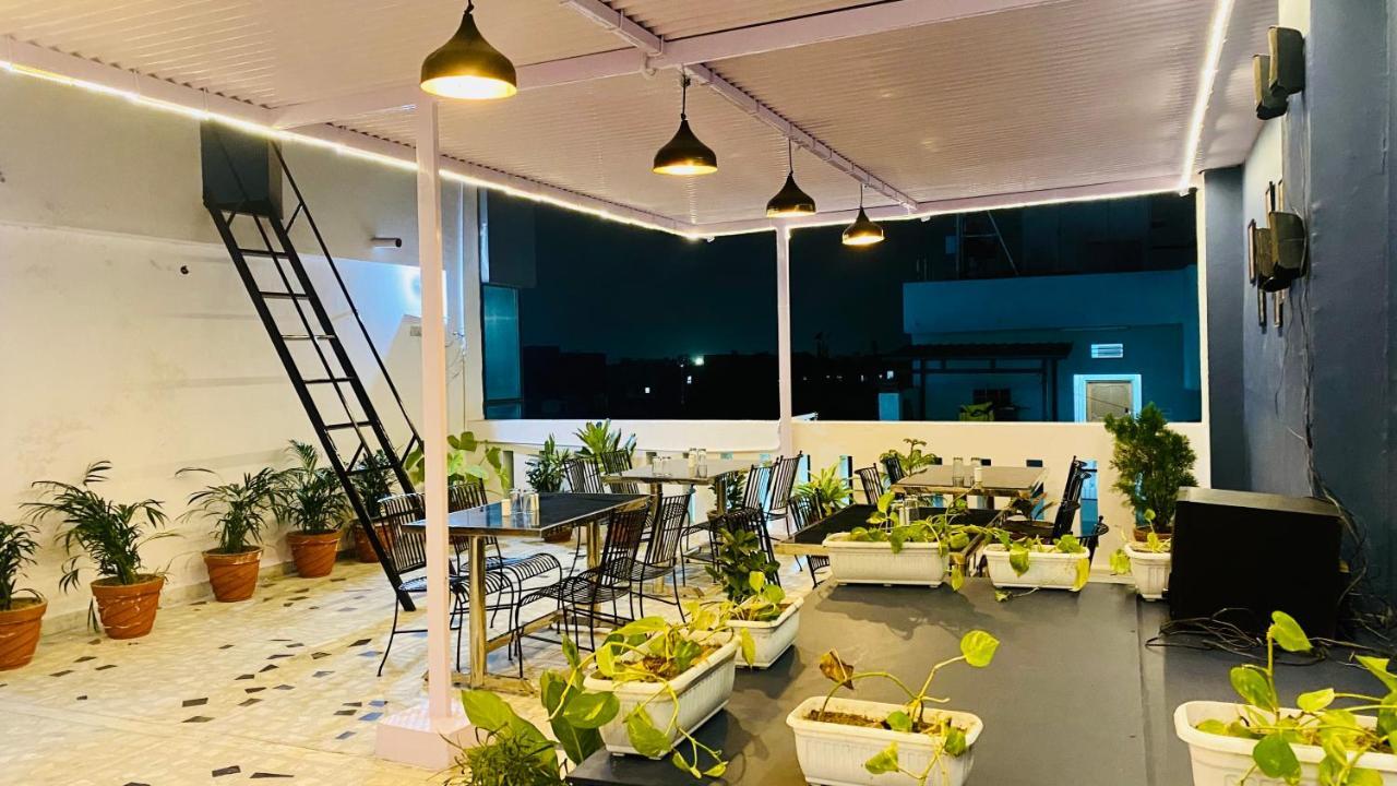 Hotel Pulse Inn Near Railway Station Jaipur Extérieur photo