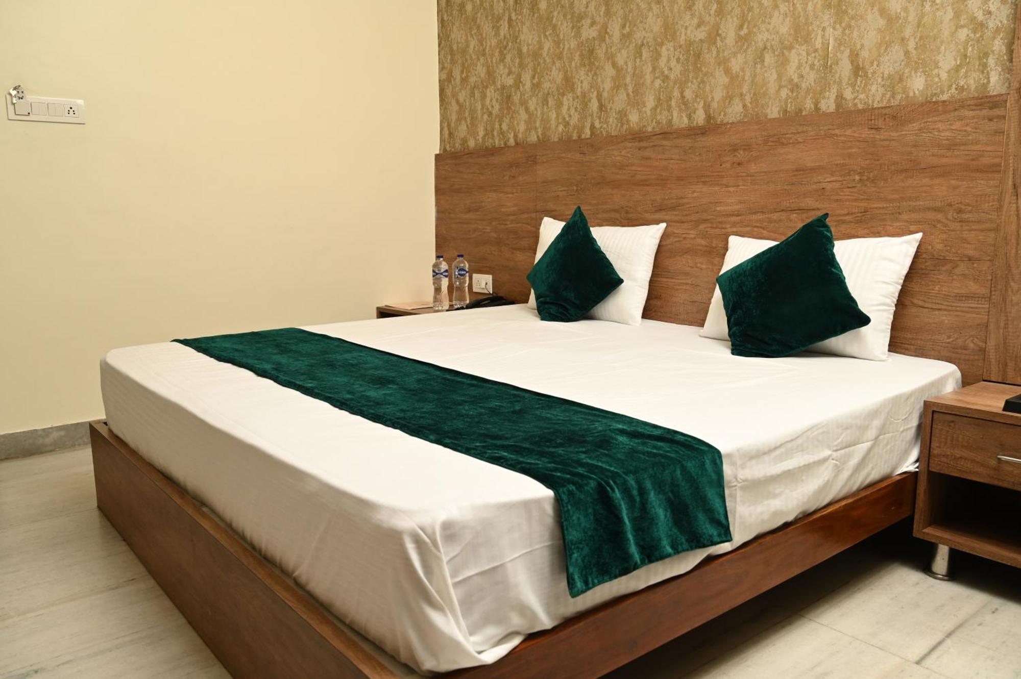 Hotel Pulse Inn Near Railway Station Jaipur Extérieur photo
