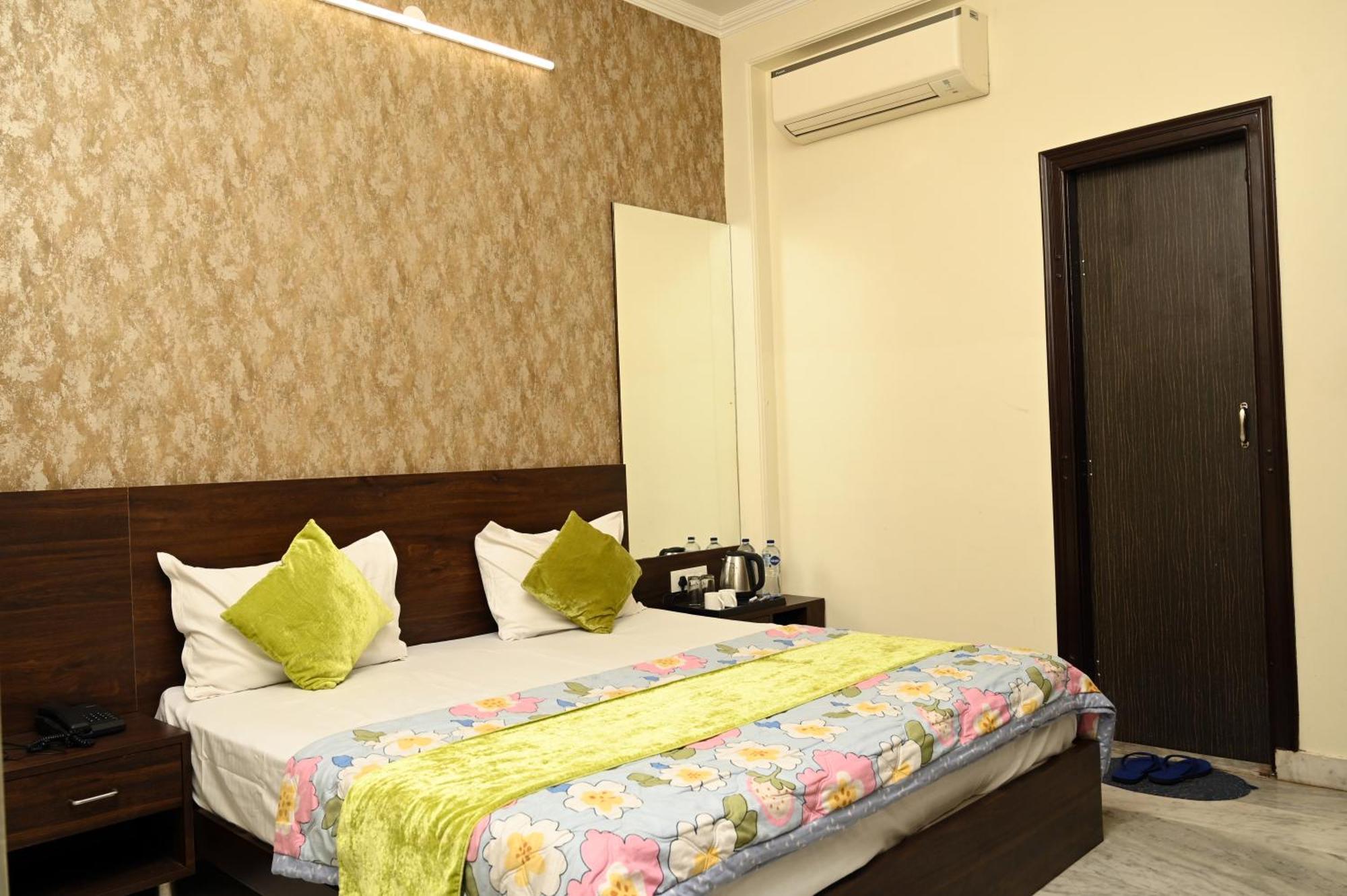 Hotel Pulse Inn Near Railway Station Jaipur Extérieur photo