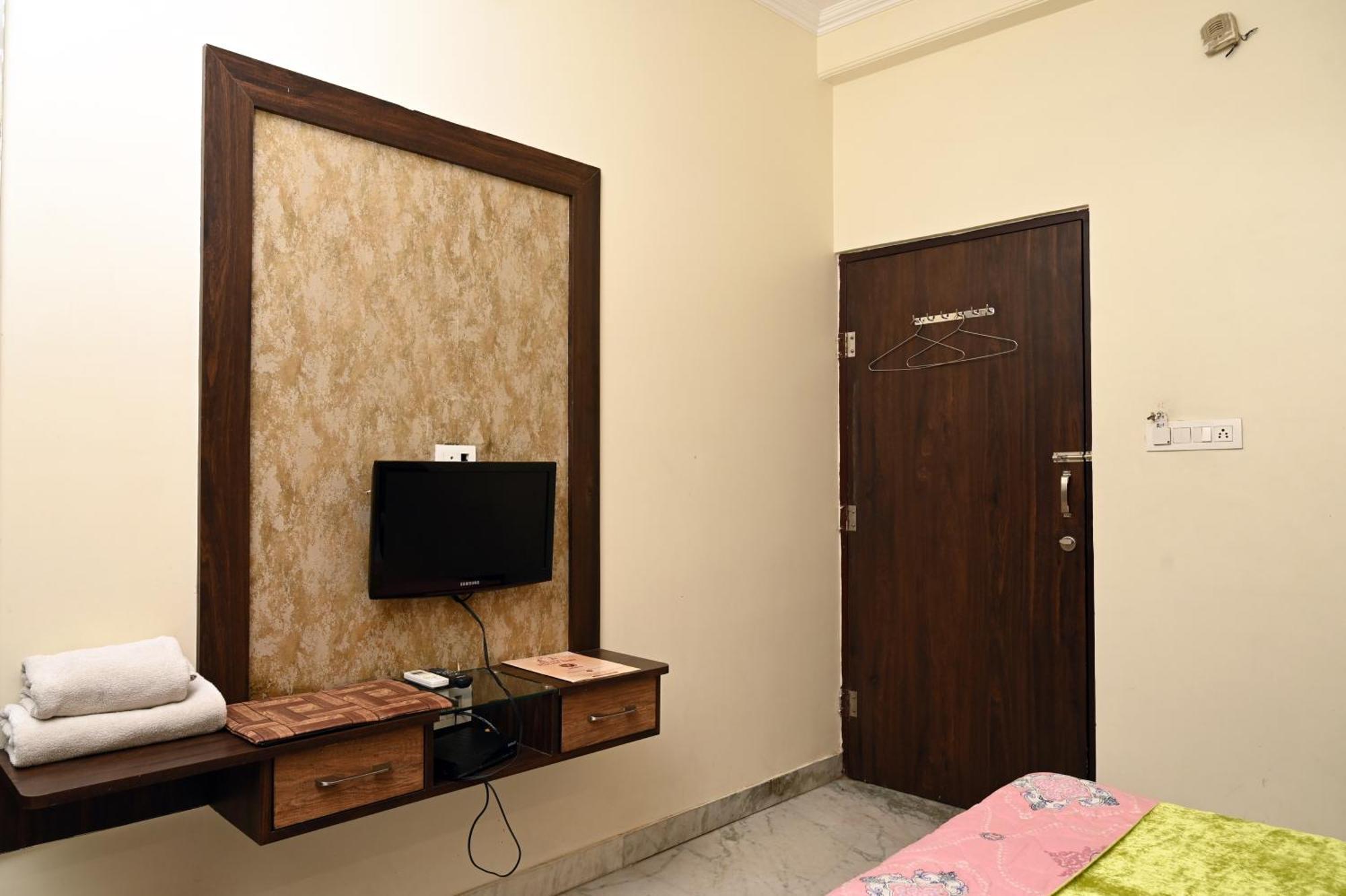 Hotel Pulse Inn Near Railway Station Jaipur Extérieur photo