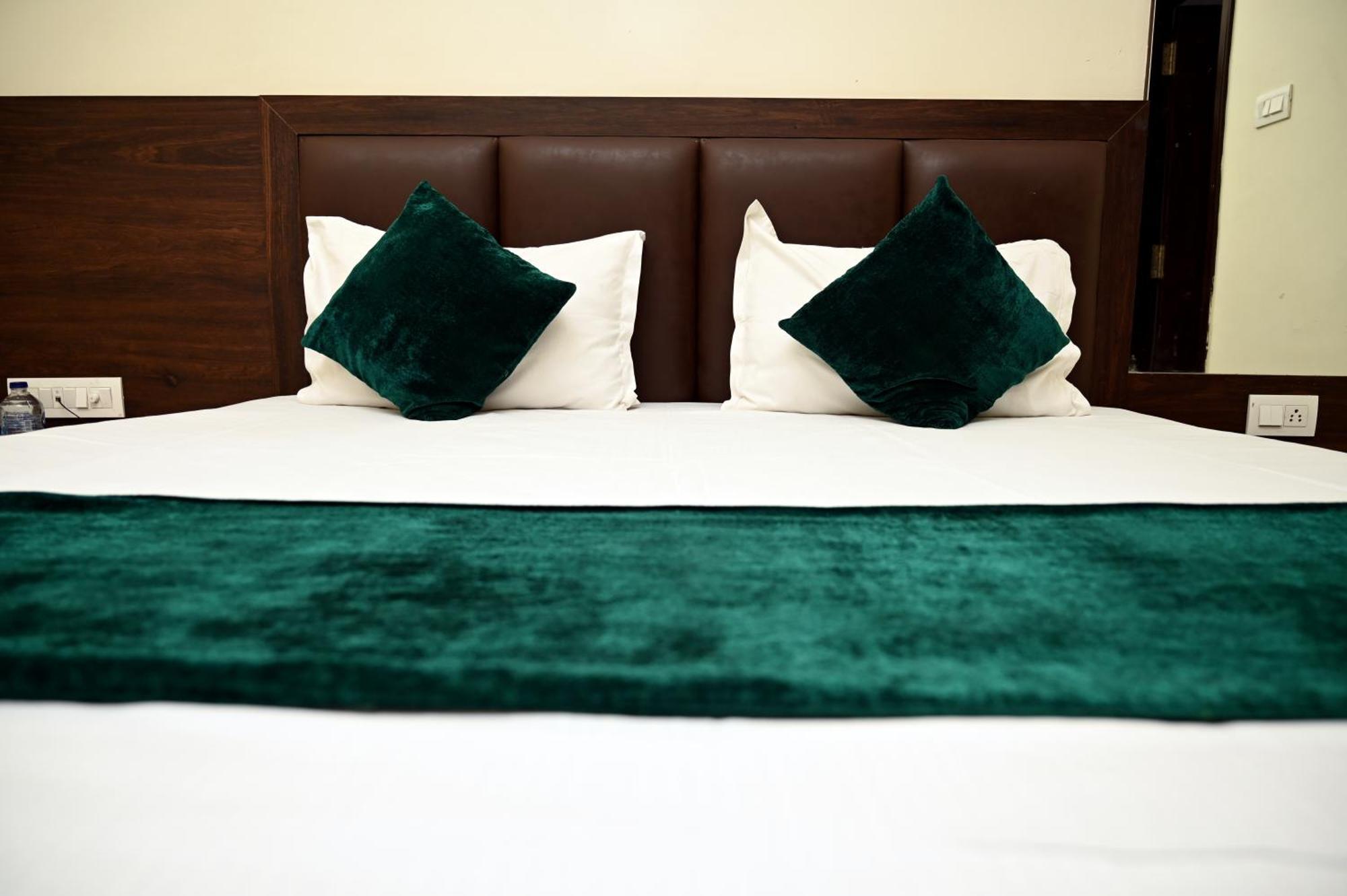 Hotel Pulse Inn Near Railway Station Jaipur Extérieur photo