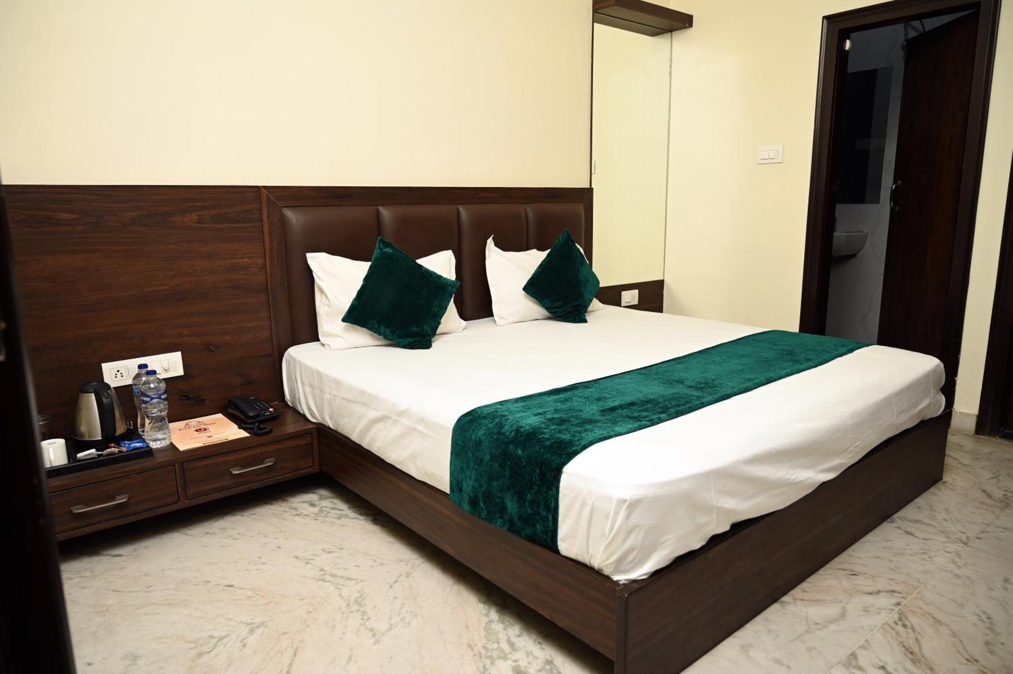 Hotel Pulse Inn Near Railway Station Jaipur Extérieur photo