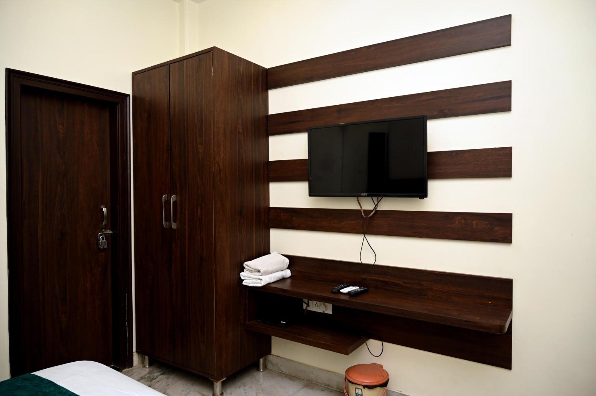 Hotel Pulse Inn Near Railway Station Jaipur Extérieur photo