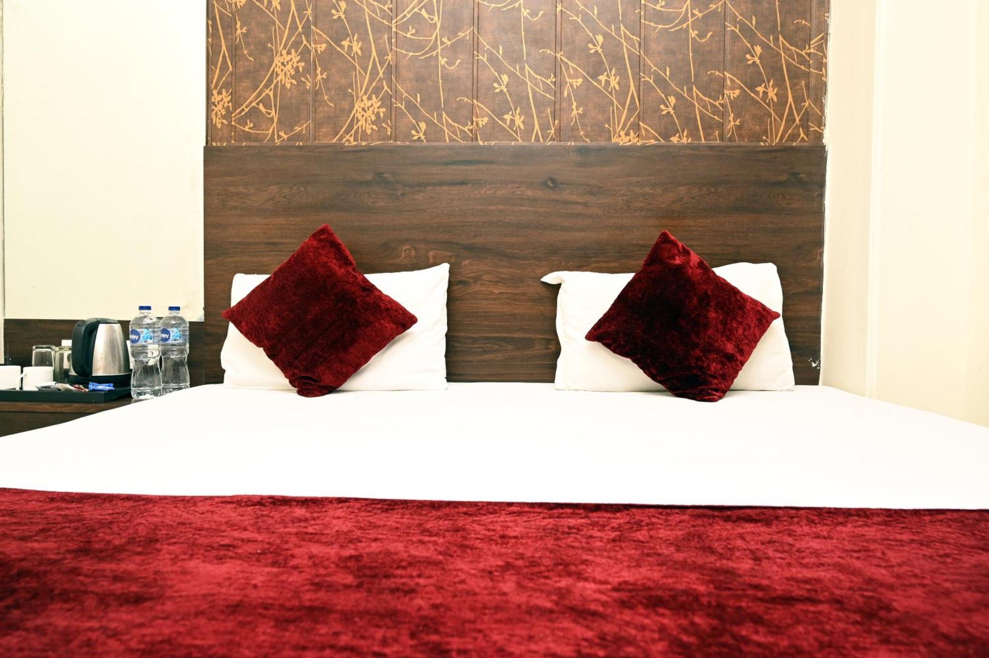 Hotel Pulse Inn Near Railway Station Jaipur Extérieur photo